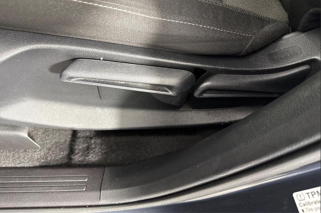 used 2025 Honda CR-V car, priced at $31,995