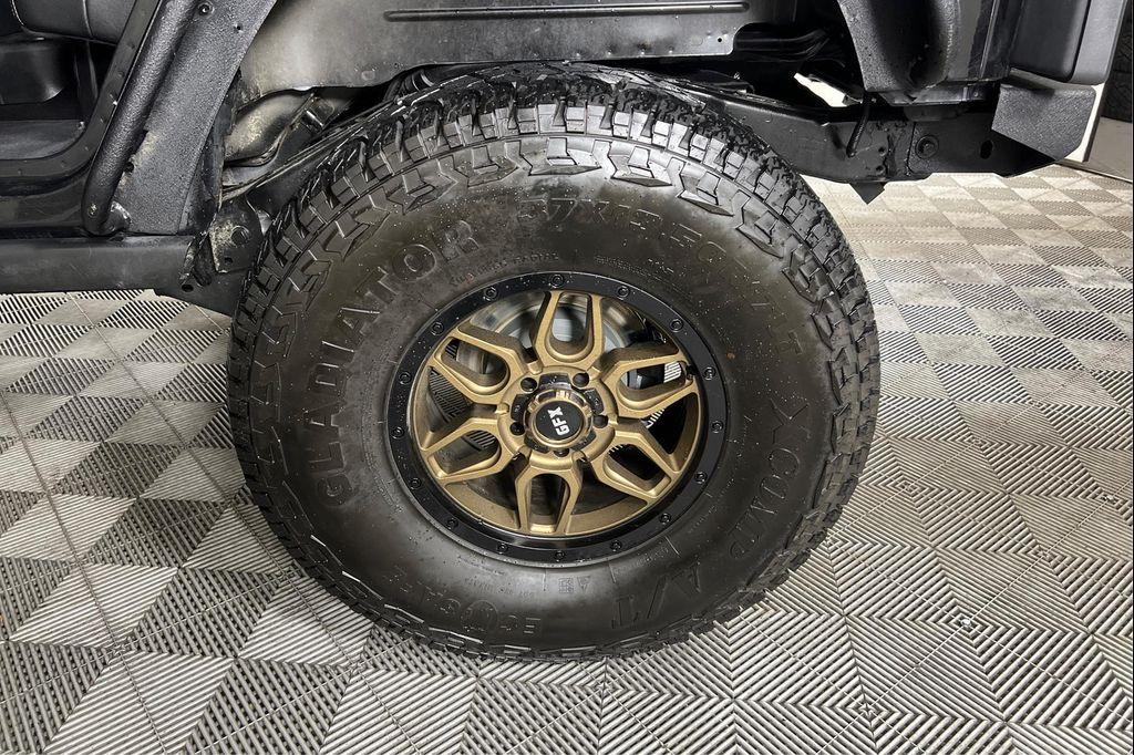used 2012 Jeep Wrangler Unlimited car, priced at $18,995