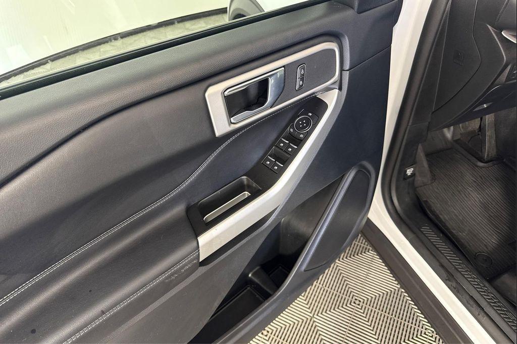 used 2022 Ford Explorer car, priced at $30,995