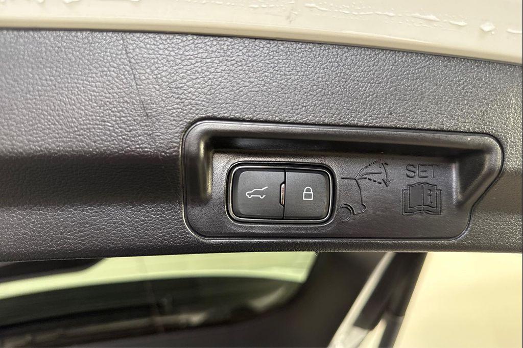 used 2022 Ford Explorer car, priced at $30,995