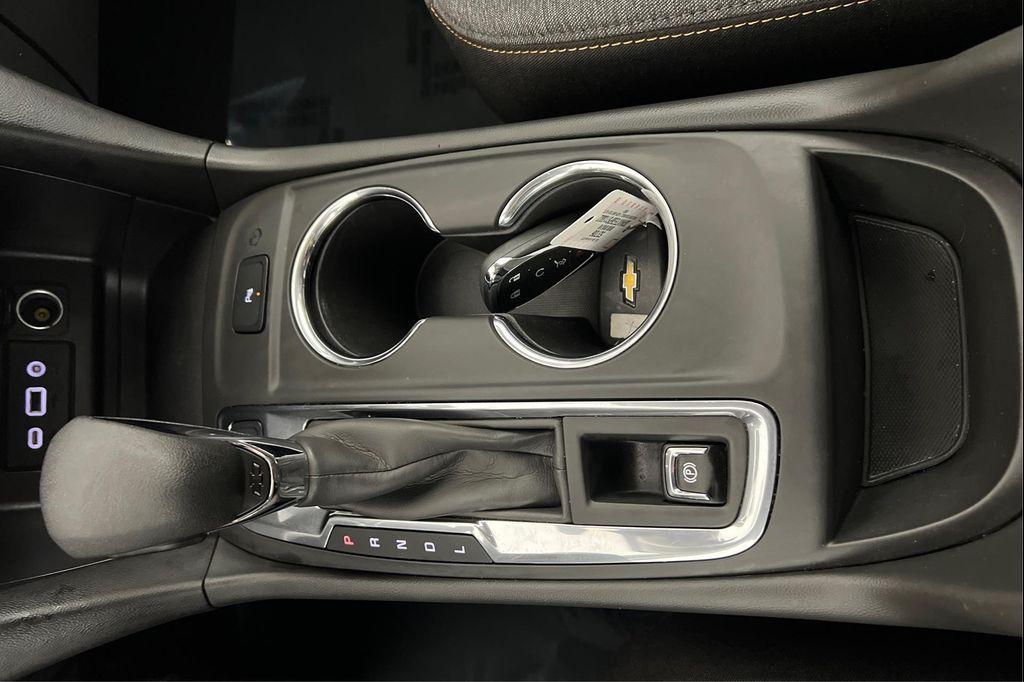 used 2023 Chevrolet Equinox car, priced at $17,995