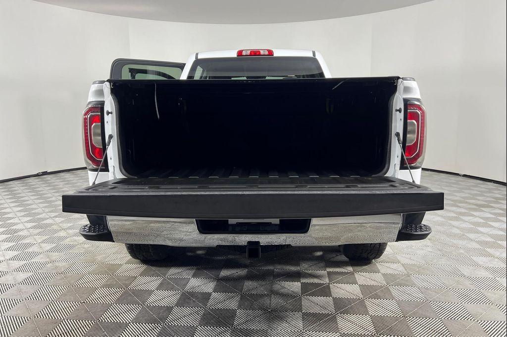 used 2018 GMC Sierra 1500 car, priced at $31,995