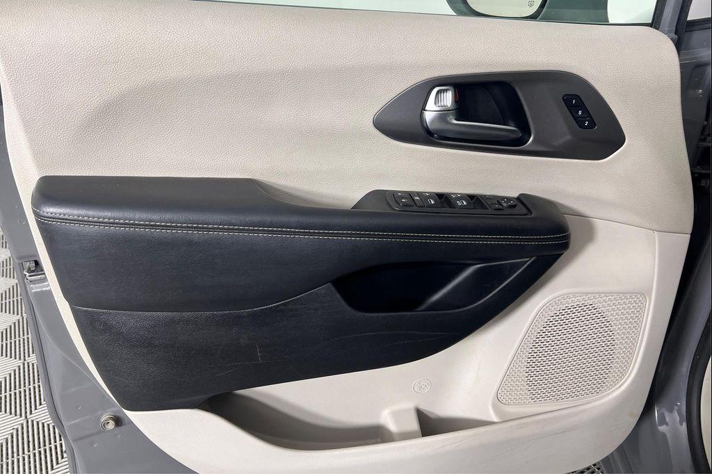 used 2022 Chrysler Pacifica car, priced at $22,995