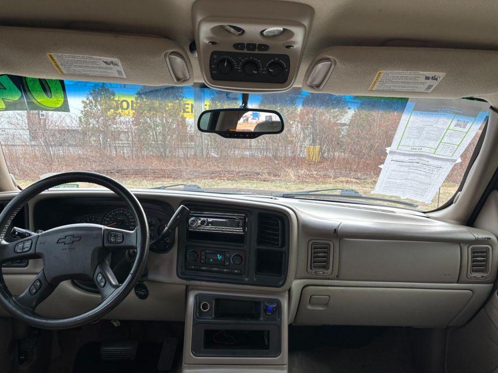 used 2004 Chevrolet Suburban car, priced at $5,995