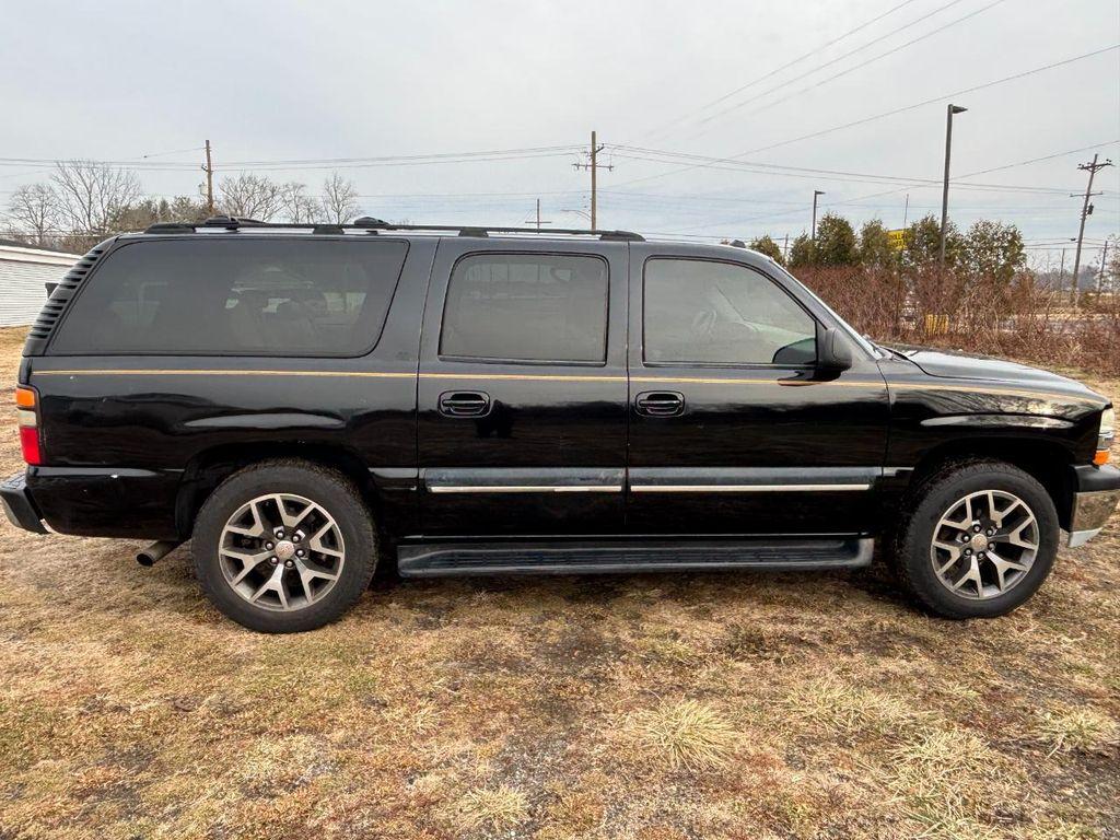 used 2004 Chevrolet Suburban car, priced at $5,995