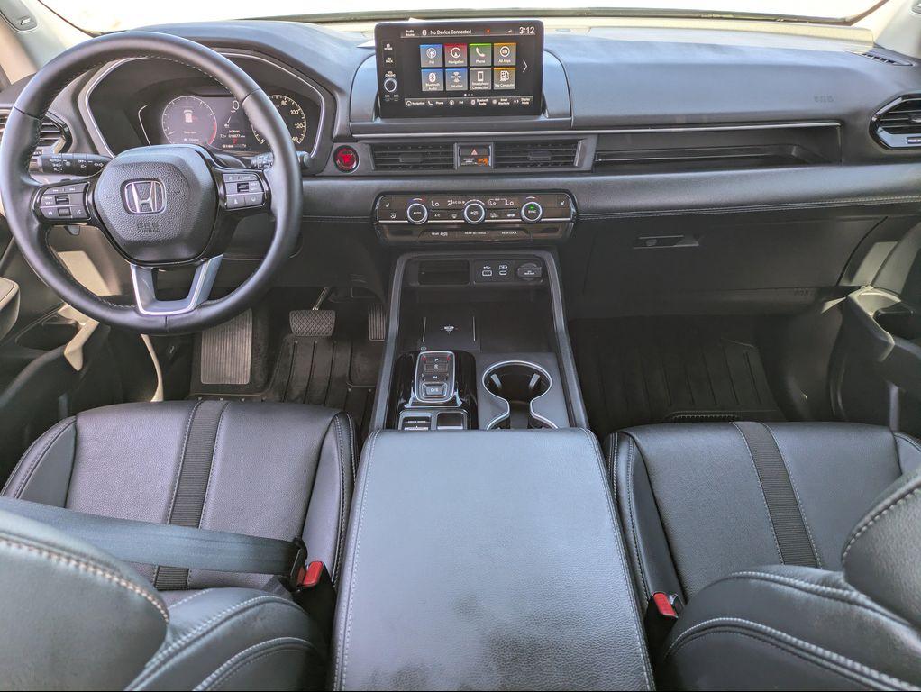 used 2025 Honda Pilot car, priced at $44,393