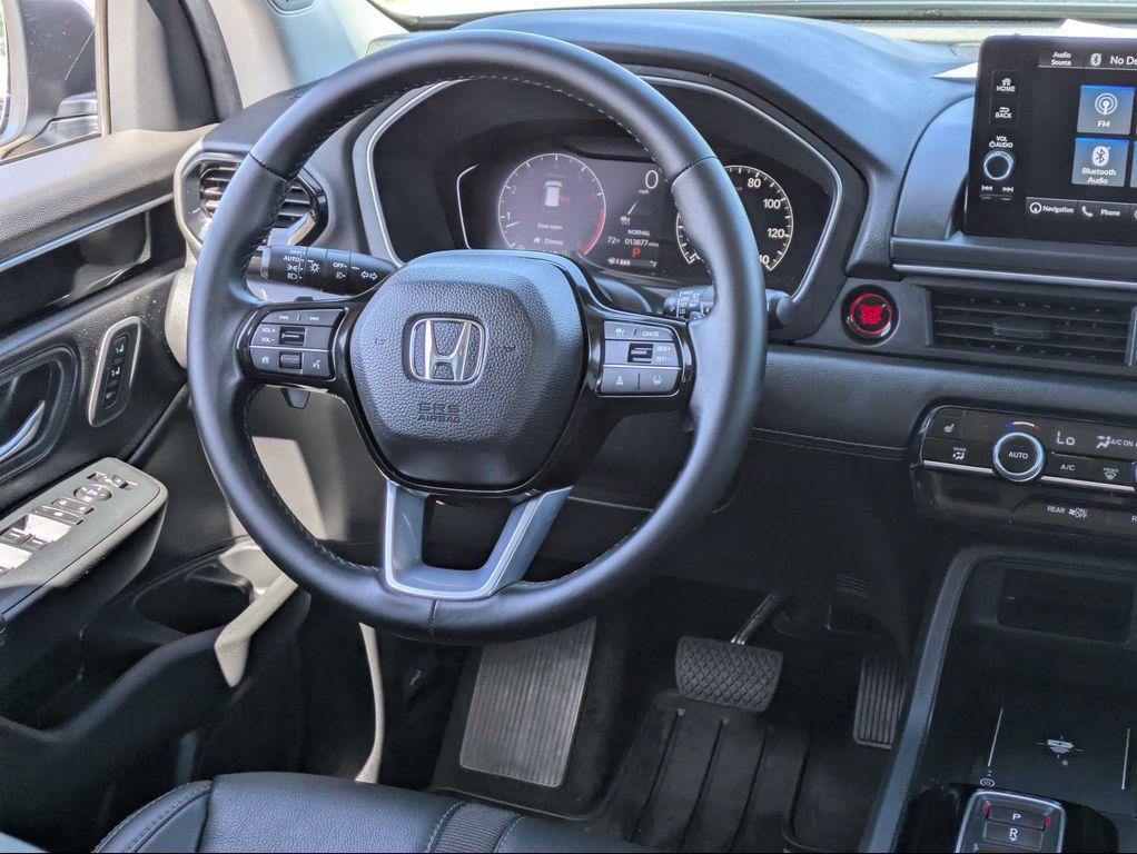 used 2025 Honda Pilot car, priced at $44,393