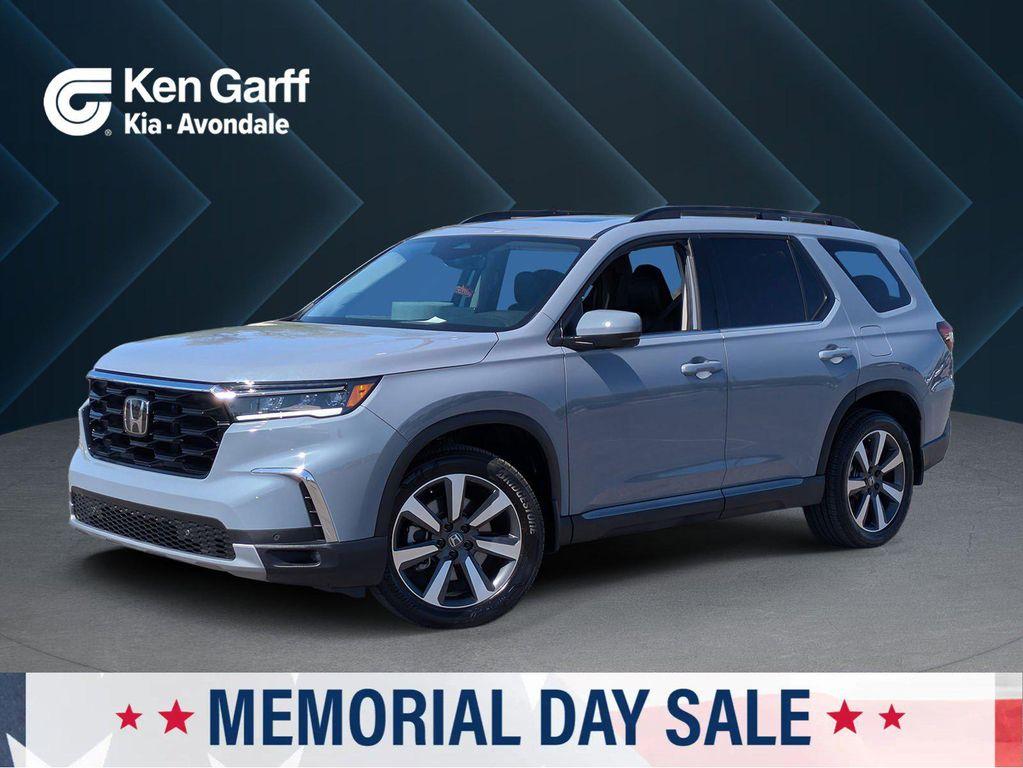 used 2025 Honda Pilot car, priced at $44,393