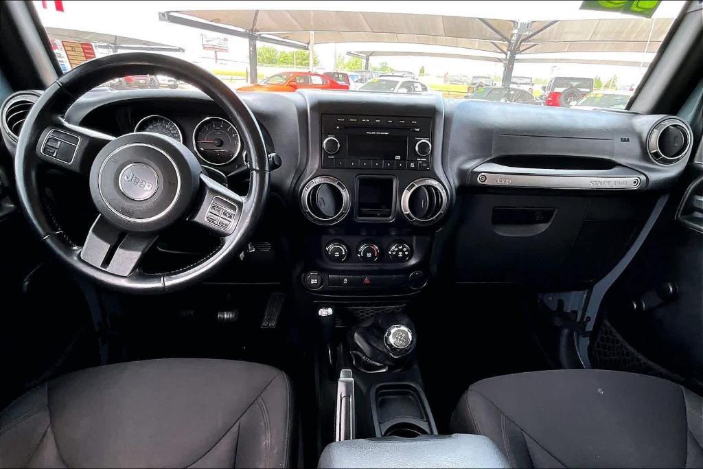 used 2015 Jeep Wrangler Unlimited car, priced at $16,019