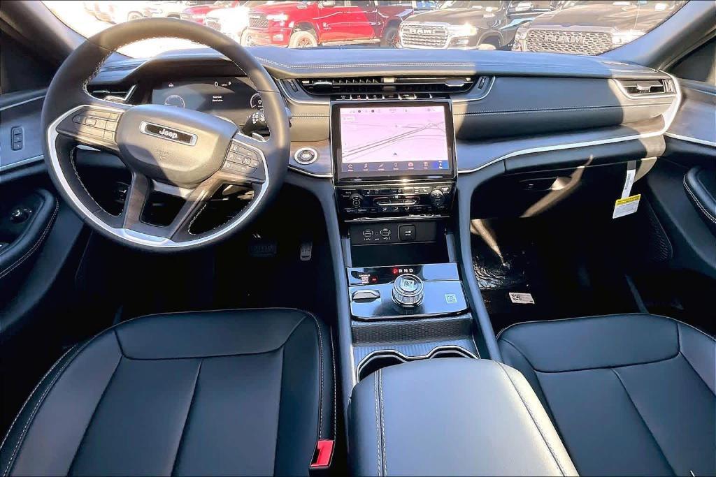 new 2025 Jeep Grand Cherokee car, priced at $44,335