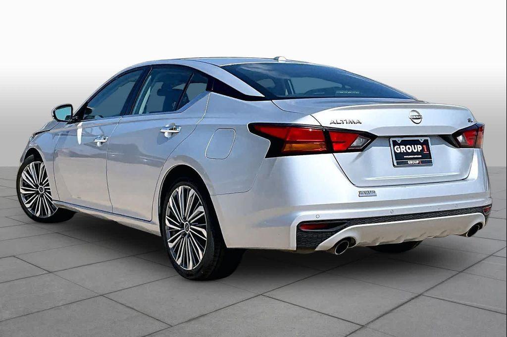 used 2023 Nissan Altima car, priced at $21,678