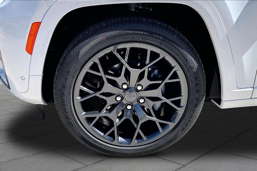 new 2026 Jeep Grand Cherokee car, priced at $57,936