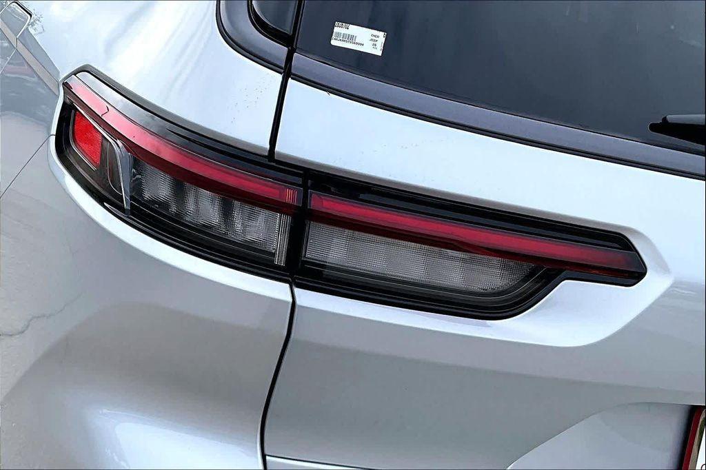 new 2026 Jeep Grand Cherokee L car