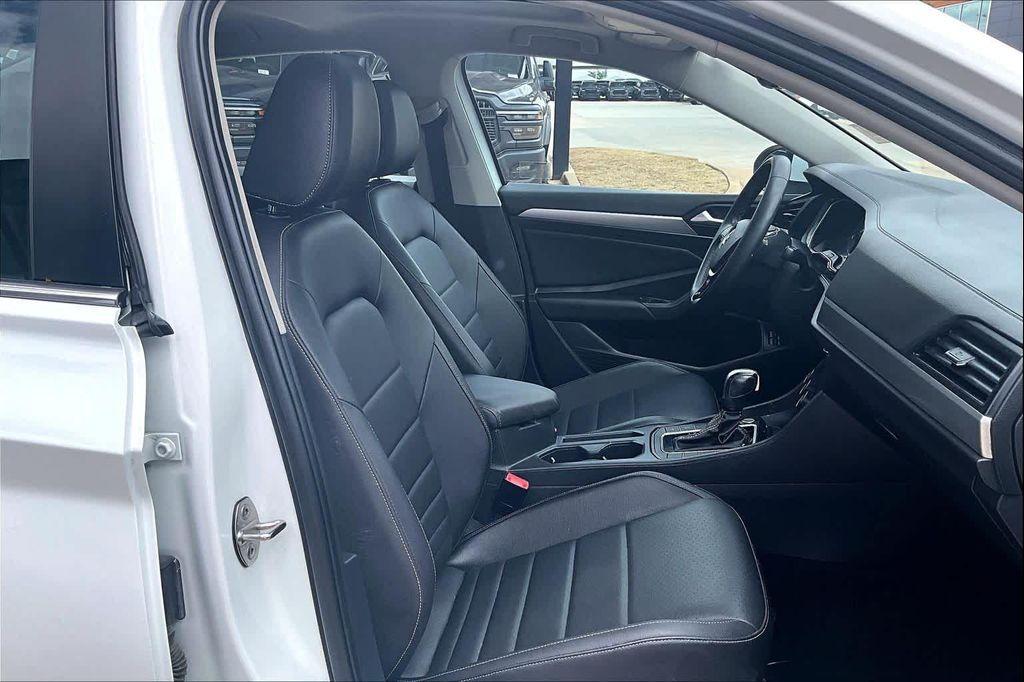 used 2021 Volkswagen Jetta car, priced at $20,221