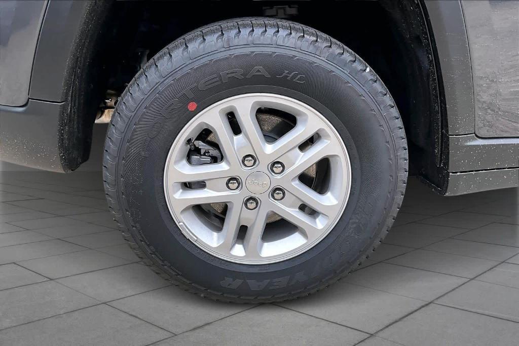 new 2025 Jeep Grand Cherokee car, priced at $36,868