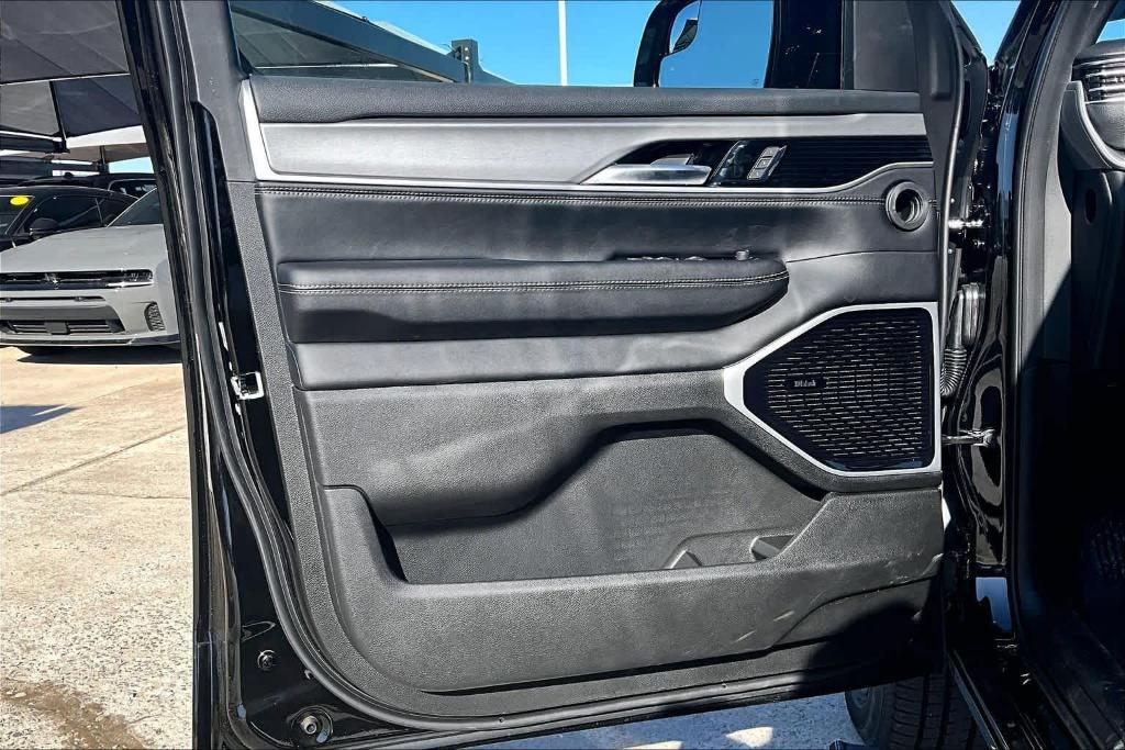 new 2026 Jeep Grand Wagoneer L car, priced at $74,888