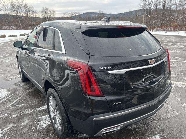used 2021 Cadillac XT5 car, priced at $31,938