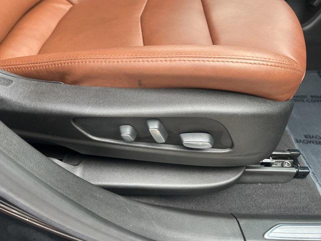 used 2021 Cadillac XT5 car, priced at $31,938