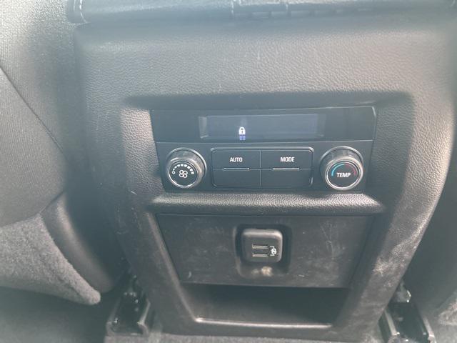 used 2023 Chevrolet Traverse car, priced at $28,932