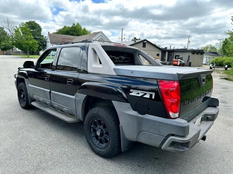 used 2006 Chevrolet Avalanche car, priced at $15,995
