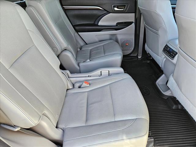 used 2016 Toyota Highlander car, priced at $21,945