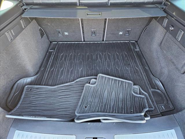 used 2020 Land Rover Range Rover Velar car, priced at $25,994