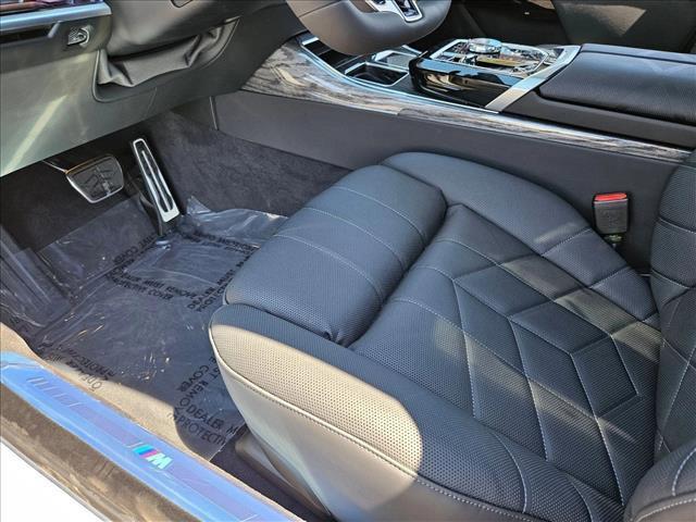 new 2025 BMW 760 car, priced at $137,175