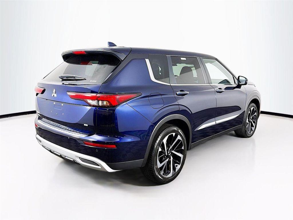 used 2024 Mitsubishi Outlander car, priced at $27,997