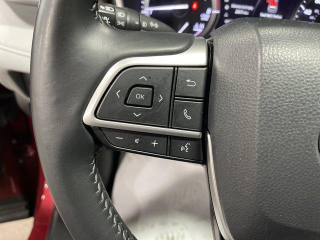 used 2022 Toyota Highlander car, priced at $35,997