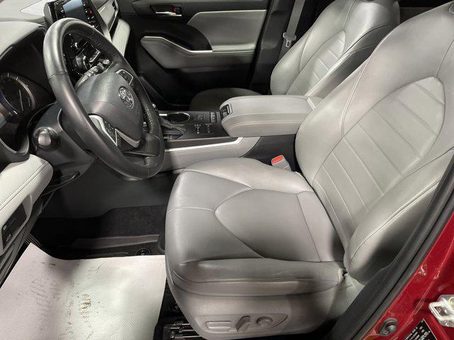 used 2022 Toyota Highlander car, priced at $35,997