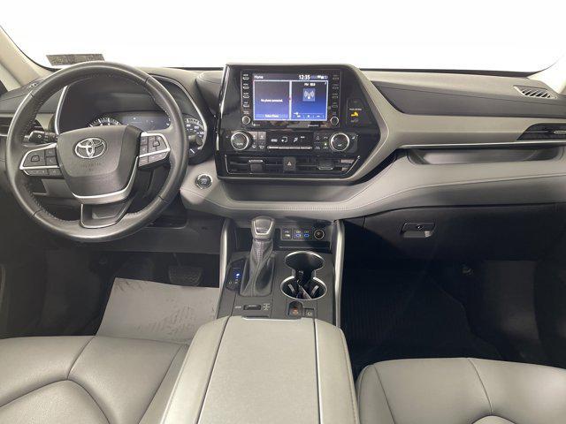 used 2022 Toyota Highlander car, priced at $35,997