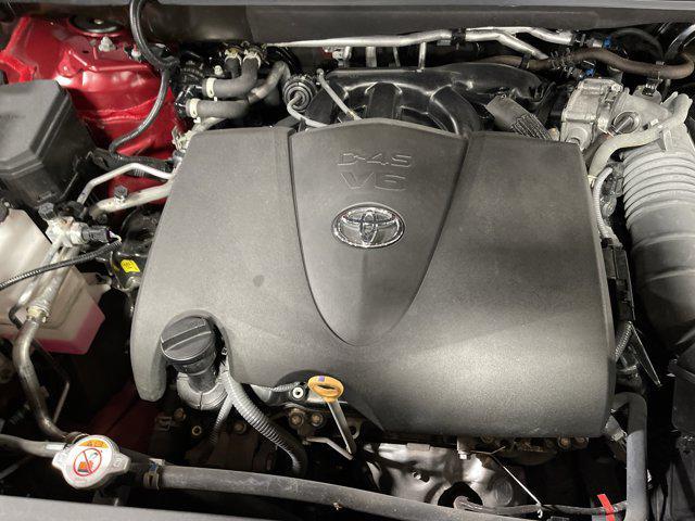 used 2022 Toyota Highlander car, priced at $35,997