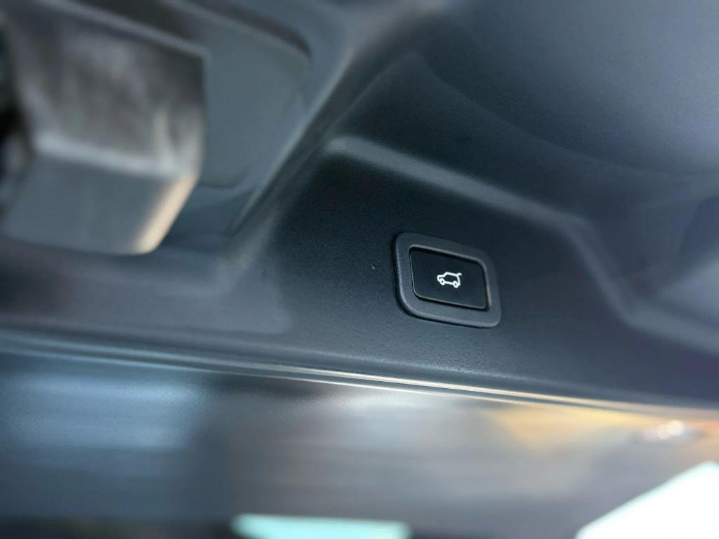 used 2016 Land Rover Range Rover car, priced at $17,995