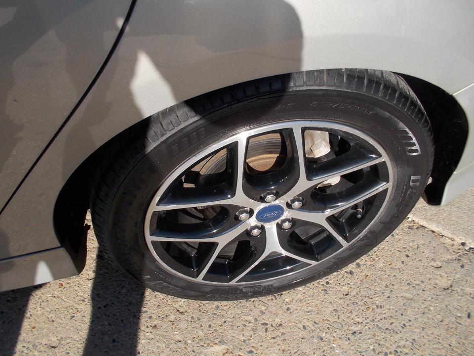 used 2015 Ford Focus car, priced at $9,995