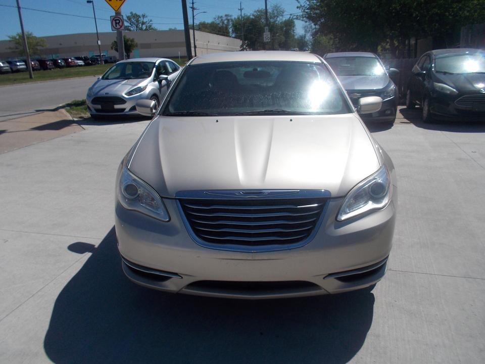 used 2013 Chrysler 200 car, priced at $6,995