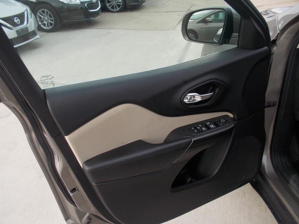 used 2017 Jeep Cherokee car, priced at $10,995