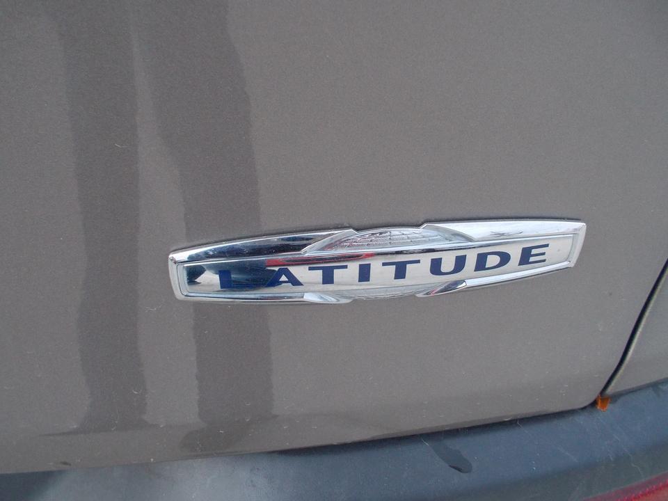 used 2017 Jeep Cherokee car, priced at $10,995