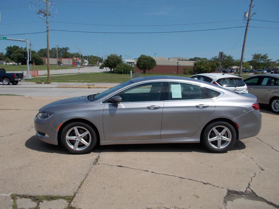 used 2015 Chrysler 200 car, priced at $7,995