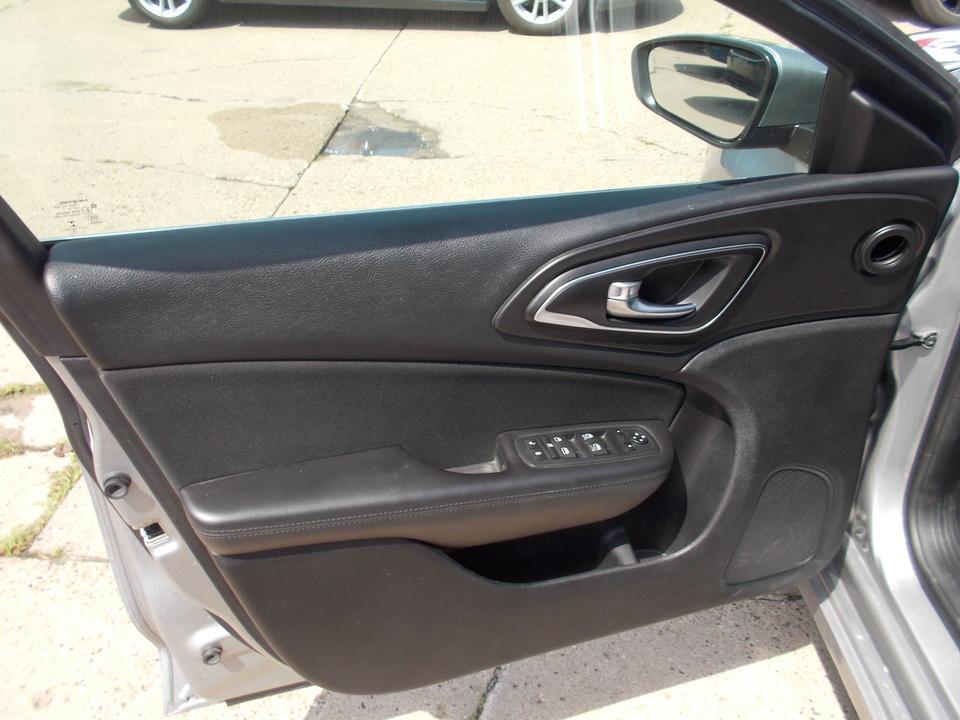 used 2015 Chrysler 200 car, priced at $7,995