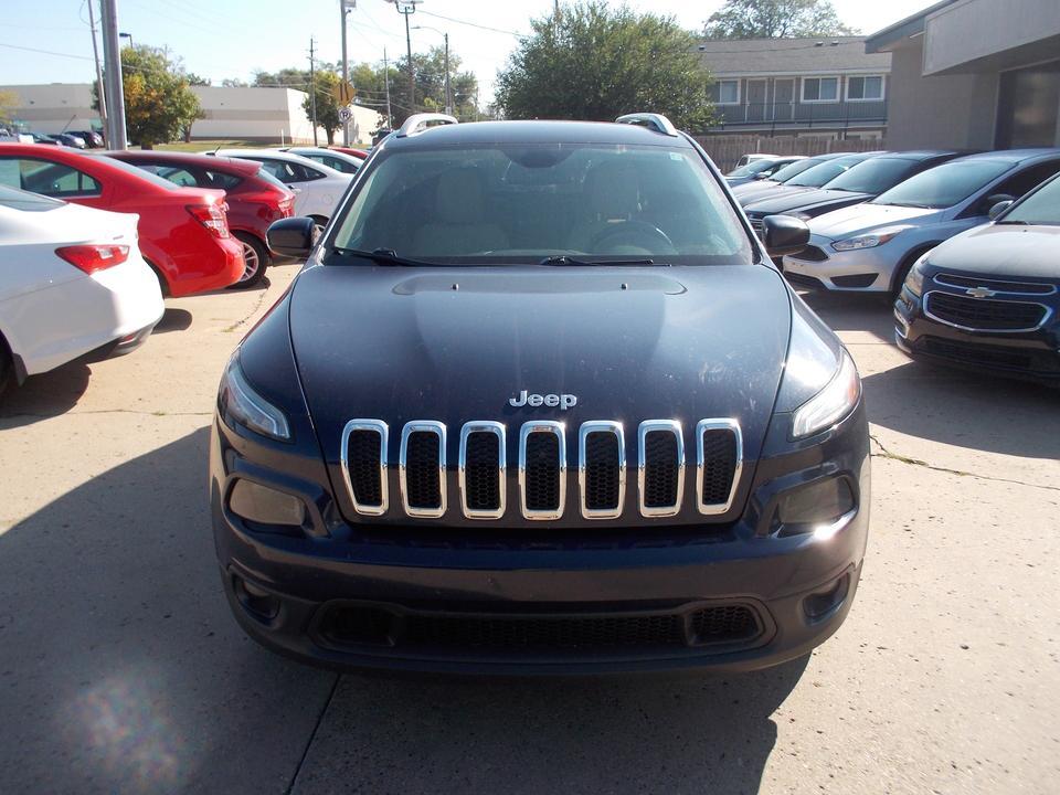 used 2016 Jeep Cherokee car, priced at $5,995