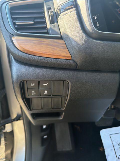 used 2020 Honda CR-V car, priced at $28,000