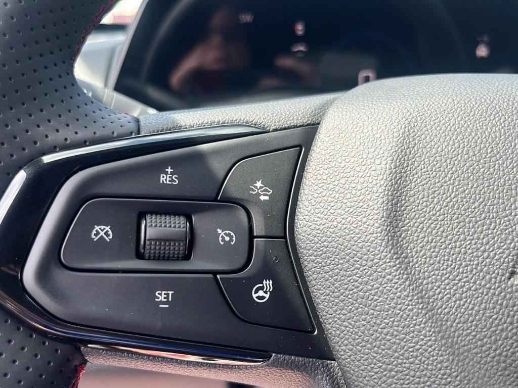 new 2025 Chevrolet Trax car, priced at $25,050