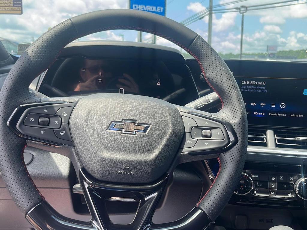 new 2025 Chevrolet Trax car, priced at $25,050