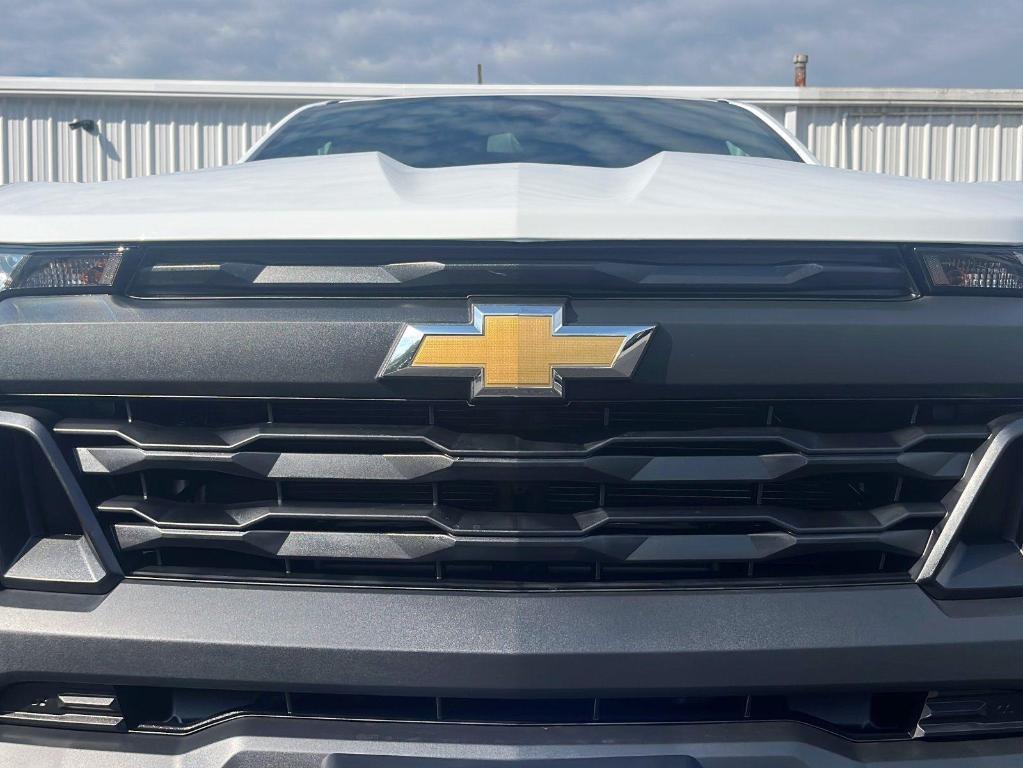 new 2026 Chevrolet Colorado car, priced at $30,855