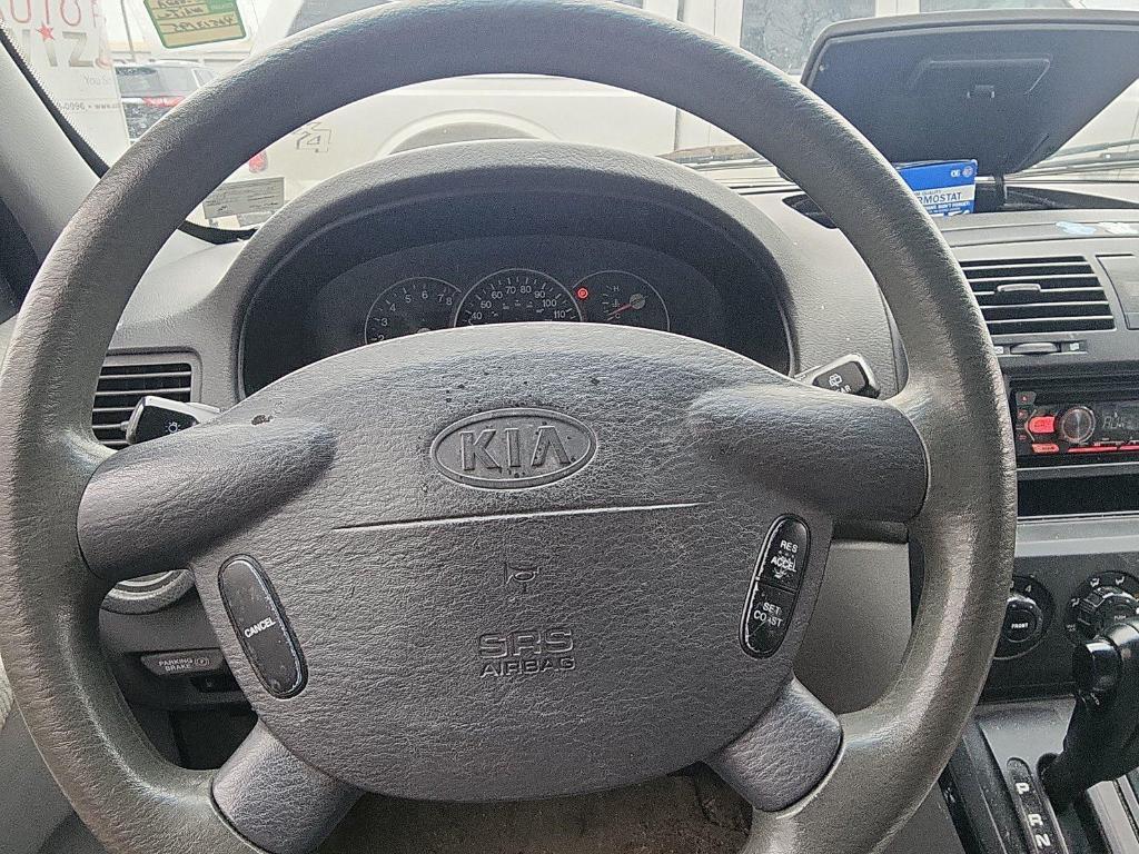 used 2004 Kia Sedona car, priced at $3,000