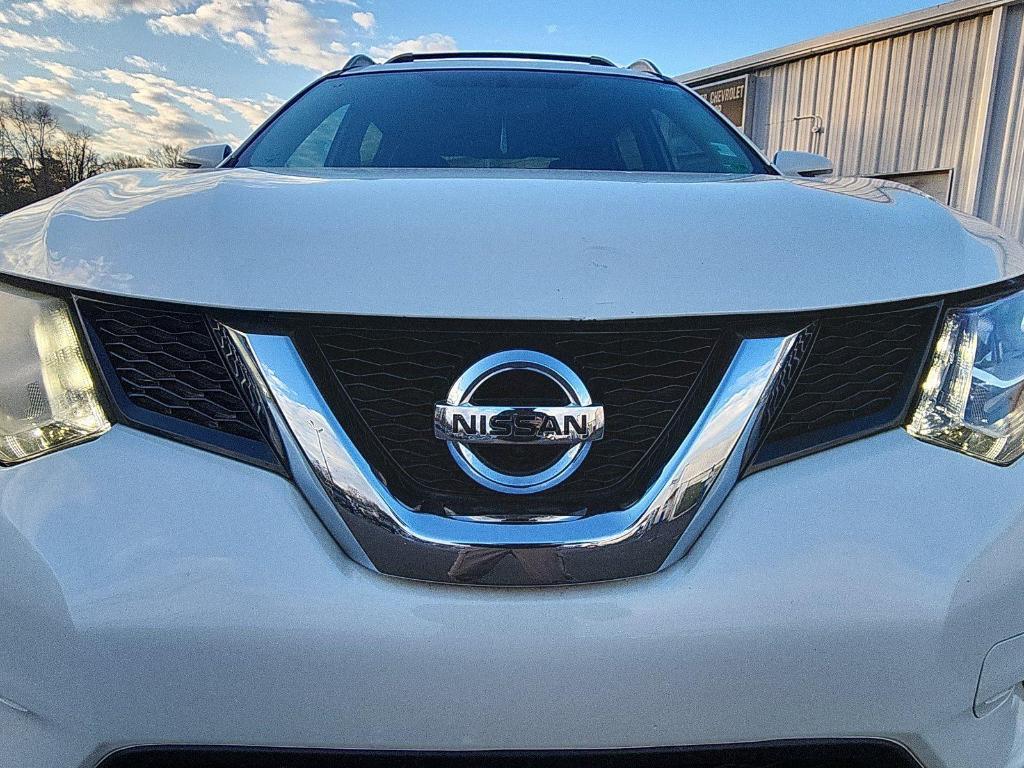 used 2016 Nissan Rogue car, priced at $12,500