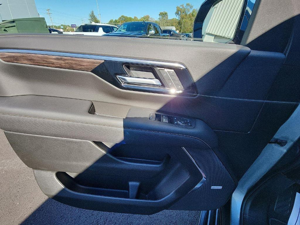 new 2026 Chevrolet Suburban car, priced at $85,780