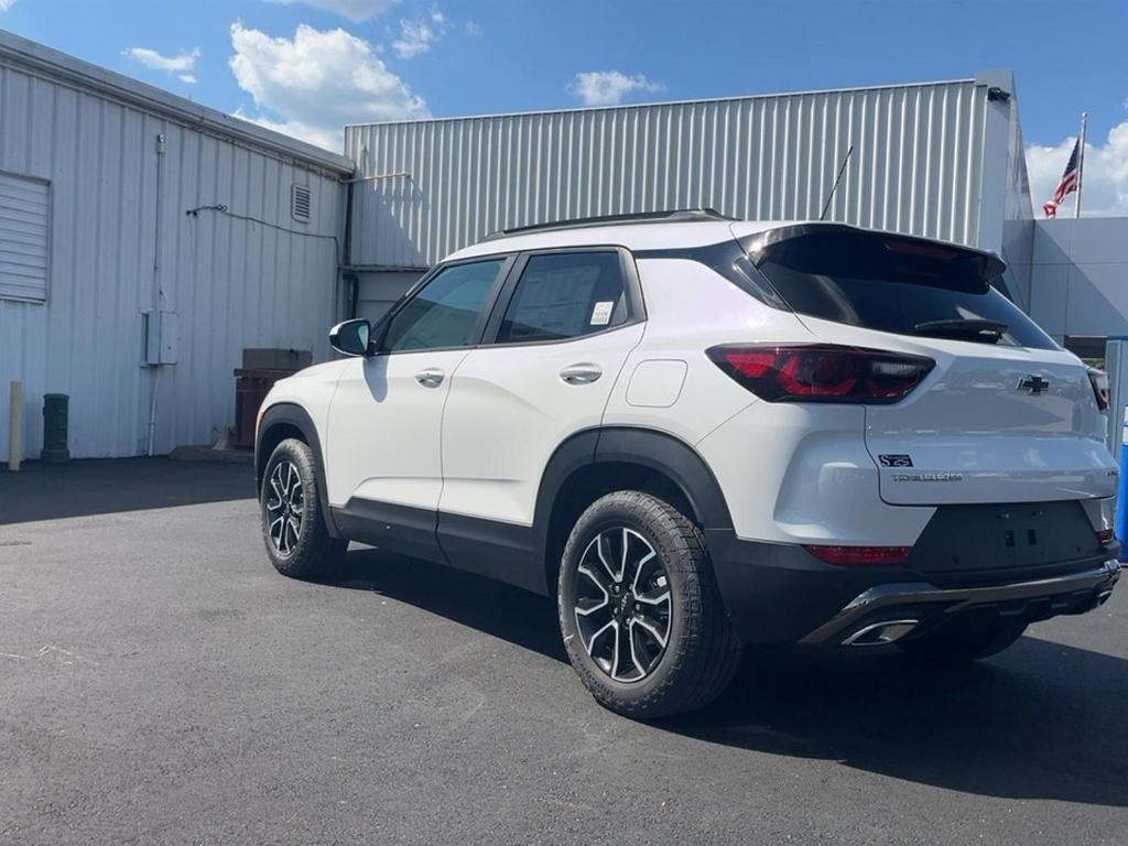 new 2025 Chevrolet TrailBlazer car, priced at $27,580