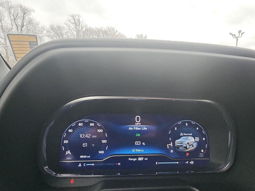 new 2024 Chevrolet Suburban car, priced at $82,665