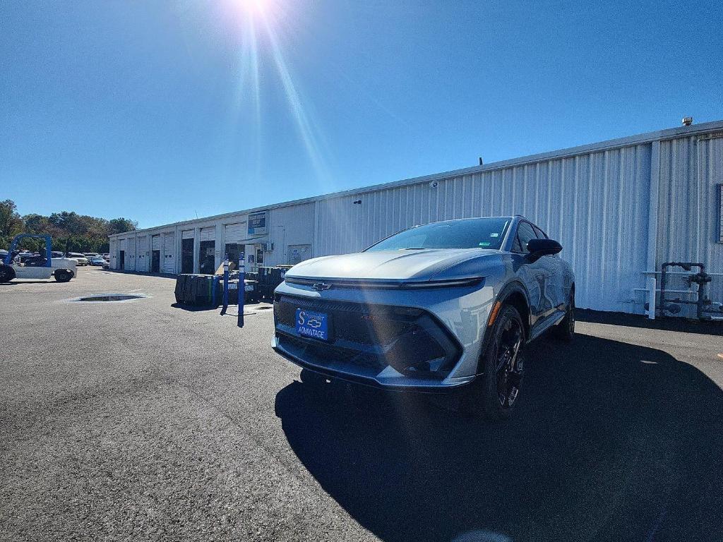 new 2025 Chevrolet Equinox EV car, priced at $34,289